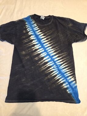 Fruit of the Loom Black Tie-Dye Tee with Blue and White Diagonal Stripe